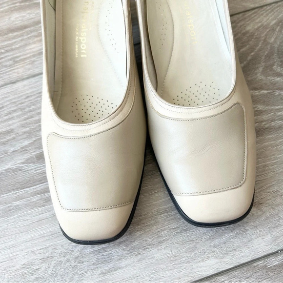 Vintage Natural Sport Ivory Leather Two Tunes Square Toe Pumps Made in Canada - Picture 4 of 14
